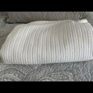 Twin Ralph Lauren 100% cotton blanket. Twin